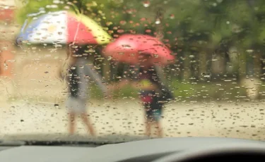 Шквалы, град и жара: в Казахстане ожидается резкое ухудшение погоды 30 июля