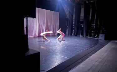 Алматинские театры триумфально выступили на крупнейшем театральном фестивале мира Avignon OFF 2025