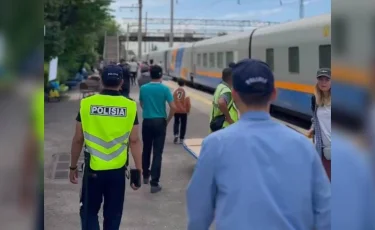 С начала года с поездов сняли почти 400 нарушителей