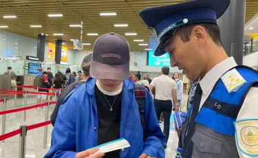 Қазақстанға келген туристерге 85 мыңнан астам арнайы карта таратылды