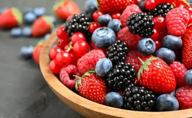 Ежевика и смородина: сколько стоят ягоды на казахстанских рынках