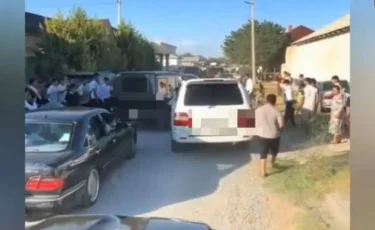 Түркістан облысында той кортежін ұйымдастырған жүргізушілер жауапқа тартылды