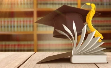 Абитуриентам-2025: начался прием заявлений на гранты и платное обучение в вузах РК