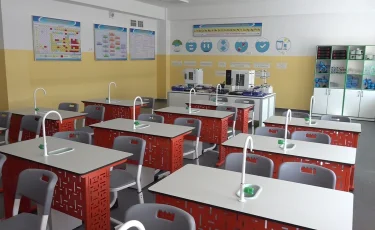 Келешек мектептері: Алматыда екі оқу ордасы халық игілігіне берілді