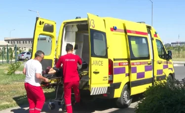 Түркістанда жүкті әйелге көмекке барған фельдшер соққының астына қалды