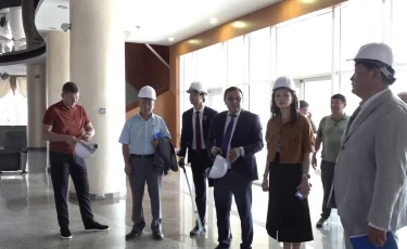 В Алматы депутаты маслихата провели рабочий объезд общественных пространств