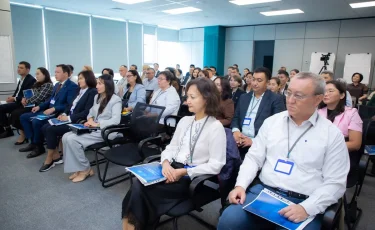 Жыл соңына дейін 6 мыңға жуық педагог қаржылық сауаттылығын арттырады