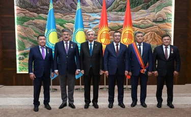 Қасым-Жомарт Тоқаев Қырғызстанның бірқатар мемлекет және қоғам қайраткерін марапаттады