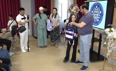 В Алматы более 1 500 детей получат помощь в рамках акции "Дорога в школу"