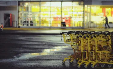 Қазақстанда "үй жанындағы дүкендердегі" бағаларды бақылау күшейтіледі