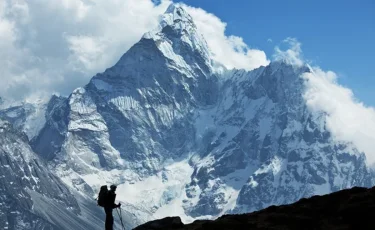 Қырғызстанда жоғалған альпинист әйел қаза болды деген болжам айтылды