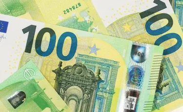 Курс евро и доллара в обменниках Астаны и Алматы 24 августа 2025