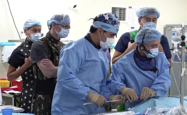 В Алматы впервые провели уникальную операцию на сердце