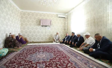 Ақтауда екі қызды құтқарып, өзі суға батып кеткен азаматтың отбасына пәтер берілді