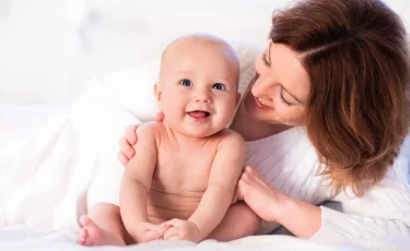 Кормление ребенка грудью: особенности и советы для молодых мам