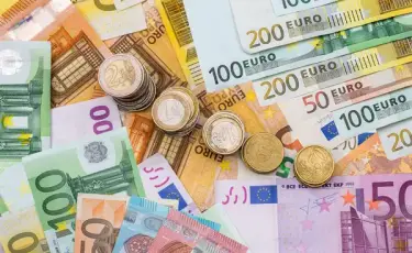 Курс евро и доллара в обменниках Астаны и Алматы 1 августа 2025