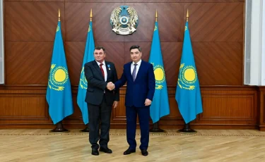 Шахтер күні: Президенттің атынан сала мамандары мен ардагерлеріне мемлекеттік наградалар табыс етілді