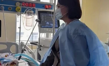 Үржарда зардап шеккен балалардың жағдайы ауыр болғандықтан ота әлі жасалмады - Ақмарал Әлназарова