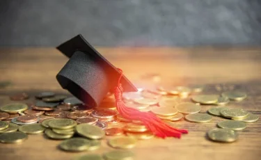 Стипендии увеличатся: названы новые суммы