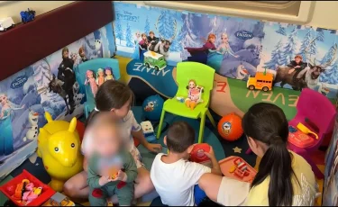 Балалар купесі бар пойыз: жолушылар тағы бір вагон қосуды ұсынды