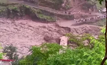 Пәкістанда нөсер мен су тасқынынан 300-ден астам адам қаза тапты