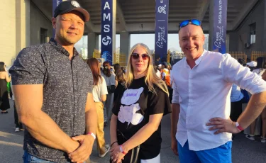 Концерт Дженнифер Лопес: гости из разных уголков мира влюбляются в Алматы