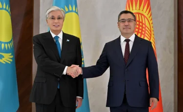 Қасым-Жомарт Тоқаев пен Садыр Жапаров келіссөз жүргізді