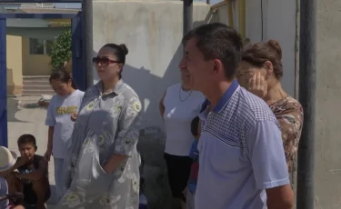 Ақтауда әкімдік өкілдері баспанасын заңдастыруды талап еткен тұрғындарды неге кінәлайды