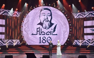 В Алматы более 200 артистов создали грандиозное представление в честь 180-летия Абая