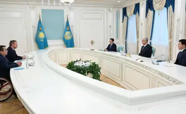 Президент встретился с руководителями Международного и Азиатского паралимпийских комитетов