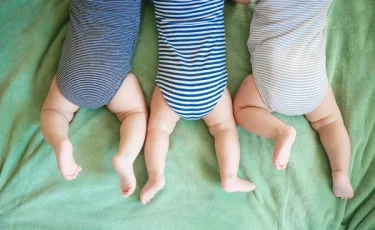 В каких регионах Казахстана чаще появляются на свет тройняшки