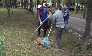 Таза Қазақстан: Азат Перуашевтың қатысуымен экологиялық сенбілік өтті