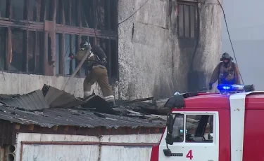 В Кызылорде горел магазин строительных товаров