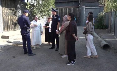 Үш айдан бері базада жоқпыз: жүргізуші куәлігін алу үшін оқуын аяқтаған курсанттар шағым айтты