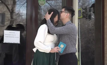 Елімізде жас жұптардың 5 пайызы материалдық жағдайын жақсарту мақсатында үйленген