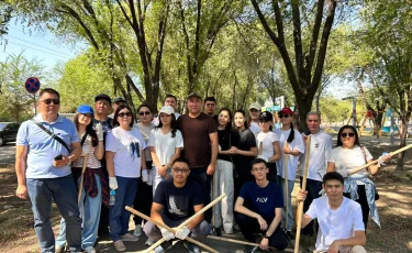 В Алматы прошел масштабный субботник ко Дню Конституции