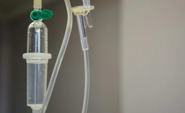 Қостанайда ауруханада көз жұмған перзенті үшін анасы ақша талап етіп отыр