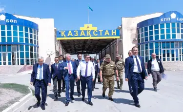 Олжас Бектенов «Қордай» және «Қарасу» автокөлік өткізу бекеттеріндегі жұмыс барысымен танысты
