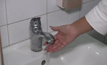 Алматының кей аймағында суық су уақытша өшіріледі