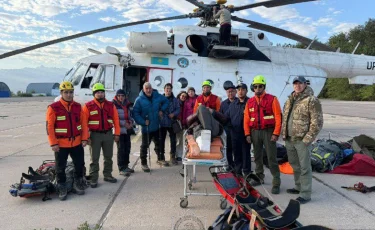 Сәтбаев шыңында жарақат алған туристер тікұшақпен эвакуацияланды
