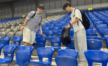 Дженнифер Лопес концертіне келген жұрт ерекше экологиялық акция өткізді