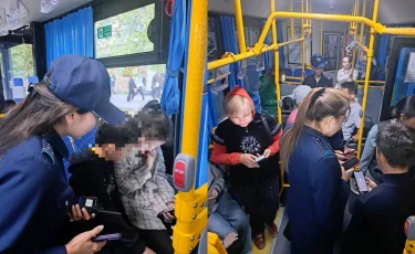 235 детей потерялись в толпе на концерте в Караганде