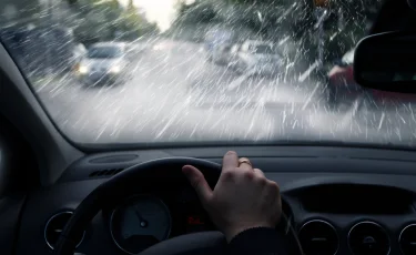 Дождливая погода: какую резину выбрать — зимнюю или летнюю