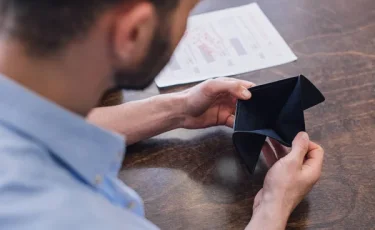 Новая система начнет выявлять должников в метро, аэропортах и вокзалах