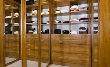 От короны к скандалу: "королева красоты" хранила тело младенца в шкафу