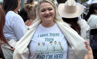 Невероятно красиво: фанаты Backstreet Boys открывают для себя Алматы