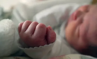 Жаңа туған нәресте тірідей көмілген күйде табылды