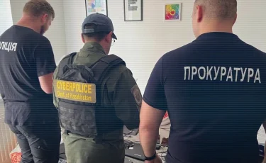 Қазақстандықтардың 900 млн теңгесін иемденген: Украинада call-орталық жойылды