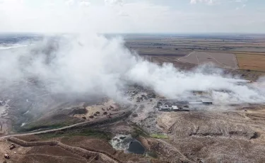 Тушат пятые сутки: открытого огня нет, но идет глубинное тление