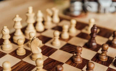 Почти 900 участников: в Алматы проходит чемпионат мира по шахматам среди кадетов